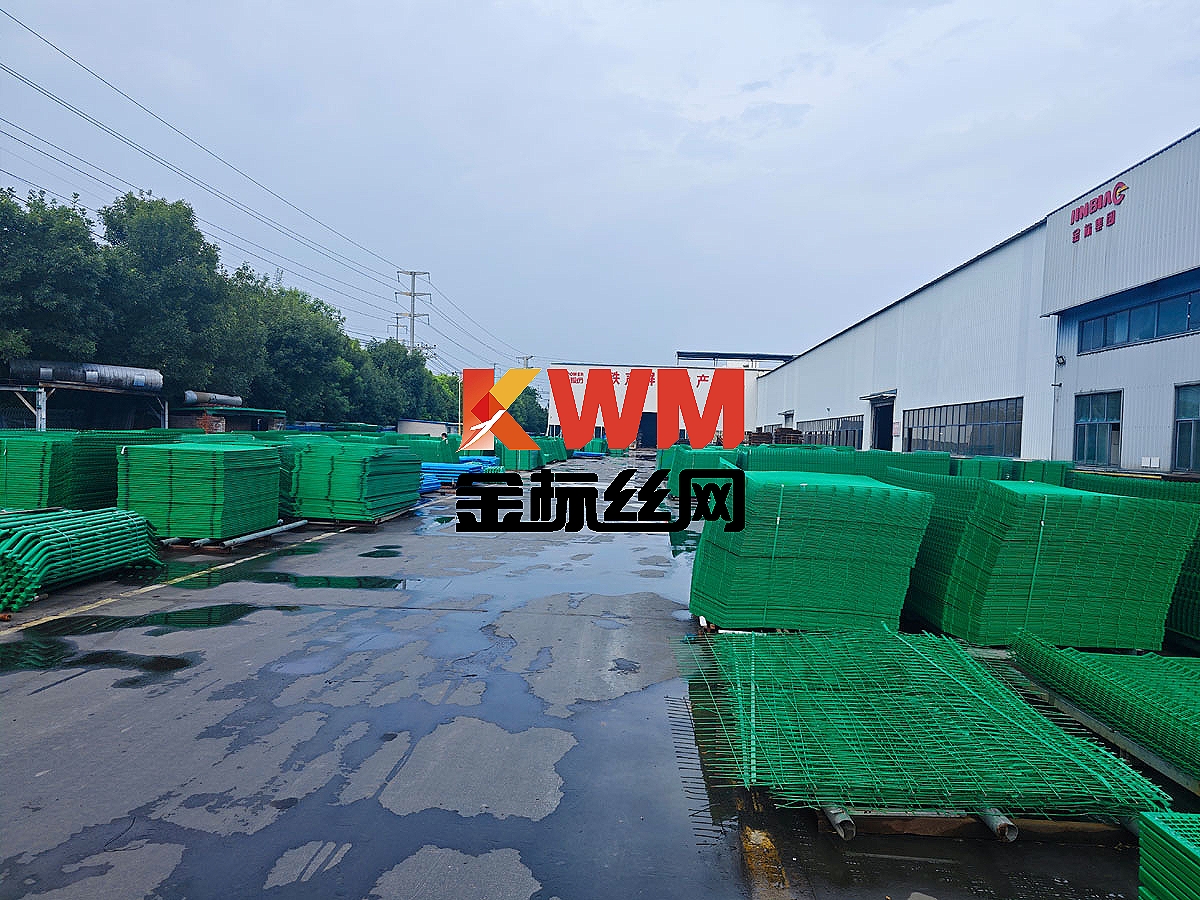 成品区